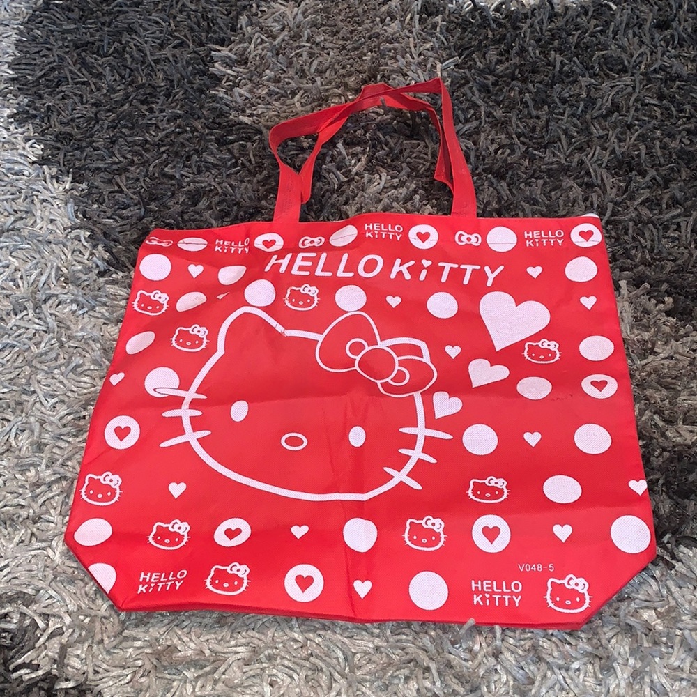 Hello Kitty Light Weight Zippered Tote 28 1/2 inches good cond